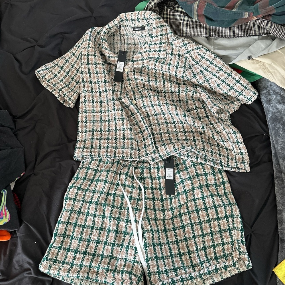 Fashion Nova men’s matching set sorts size L top size XL